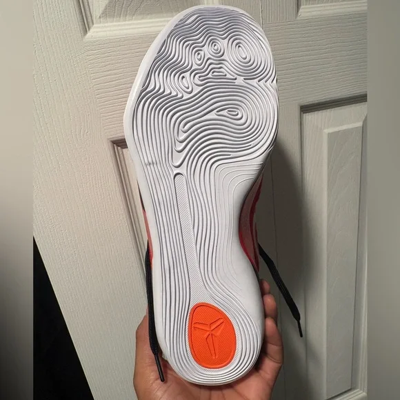 Nike Kobe 9 EM Low Protro "China" sneakers - Picture 9 of 14